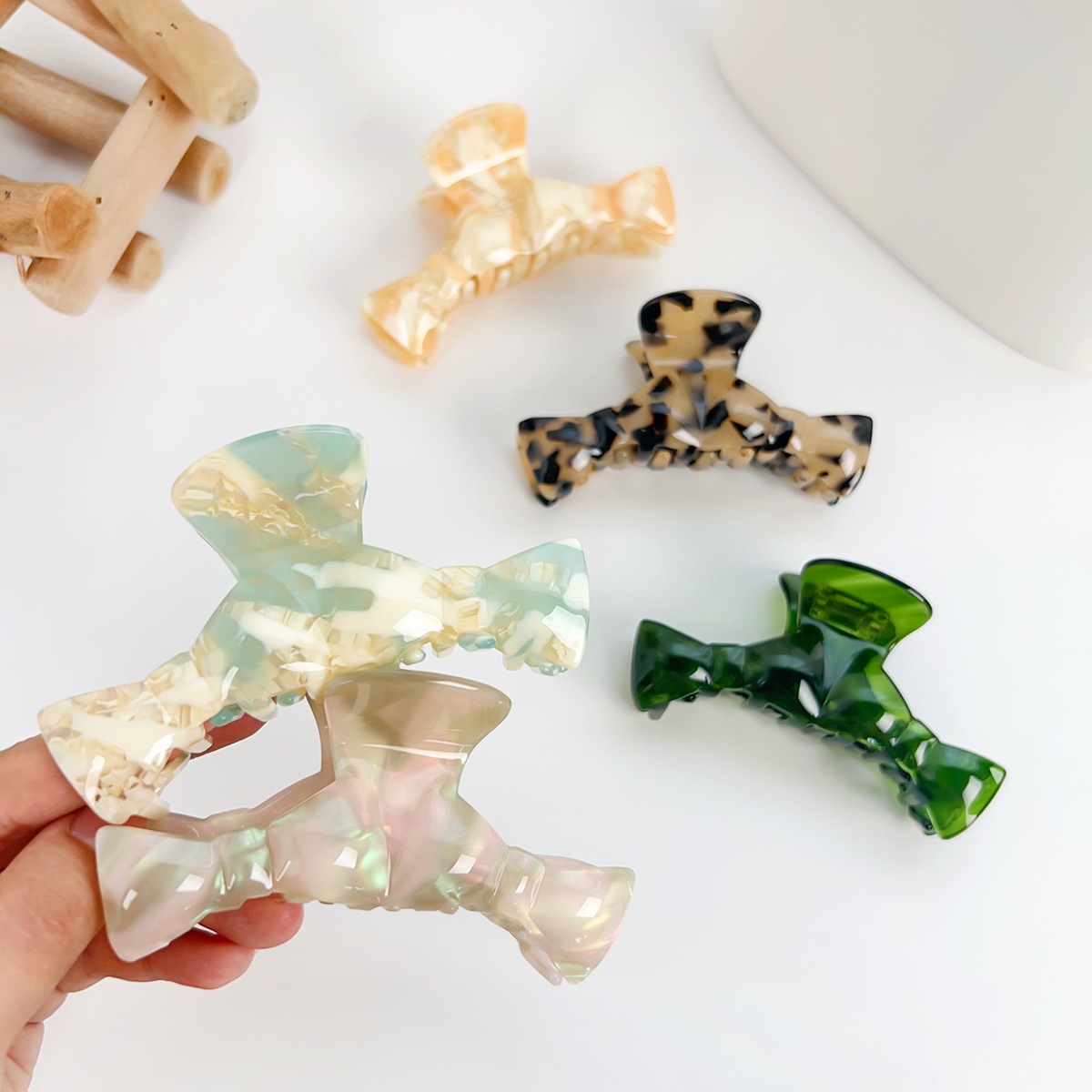 Sweet Candy Acetate Hair Clips Women Grip Claw Clips Hårtillbehör
